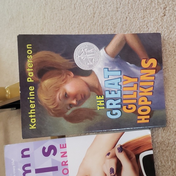 BOOKS Scholastic Books 📚 Mostly 5th Grade or Level 4 or 10 years old  (6 books) - Picture 6 of 7